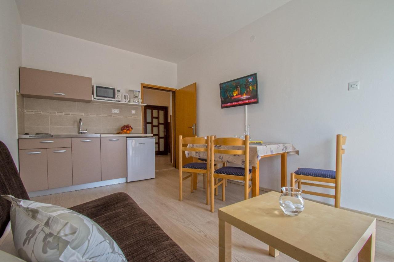 Apartments Sabina - 100M From Sea Crikvenica Luaran gambar