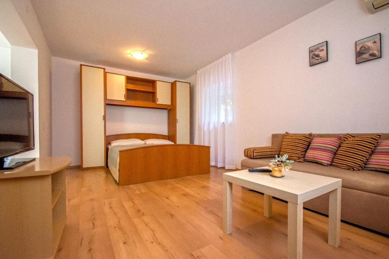 Apartments Sabina - 100M From Sea Crikvenica Luaran gambar