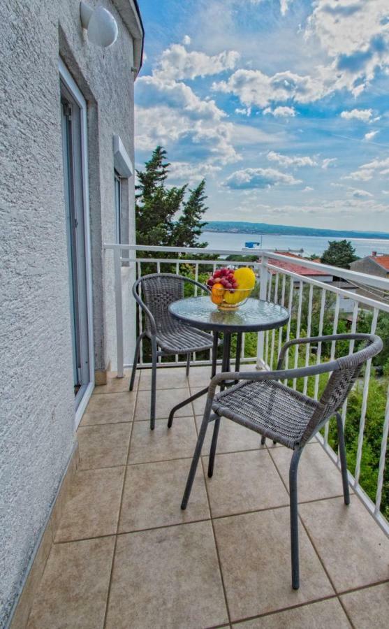 Apartments Sabina - 100M From Sea Crikvenica Bilik gambar